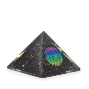 Mala orgonitna piramida 5,5 × 5 cm – Cvijet života, crni turmalin